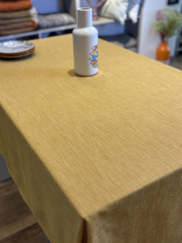 Nappe jaune moutarde