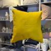 Coussin jaune