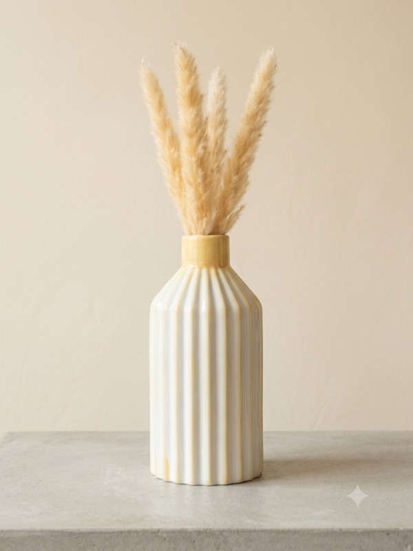 Vase en céramique jaune