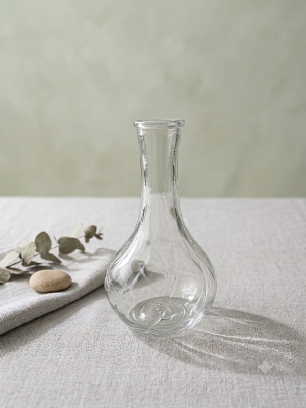 vase en verre transparent